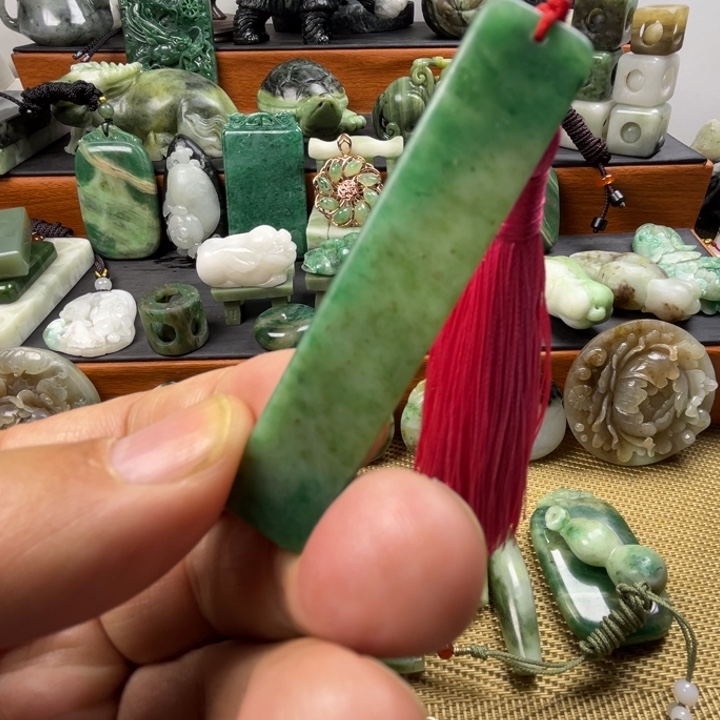 独山玉未镶嵌珠宝半成品