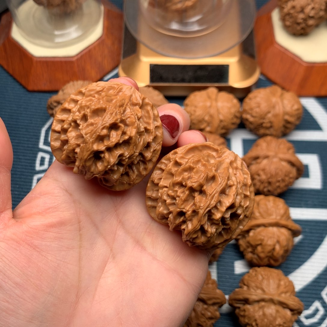 文玩核桃把件苹果园