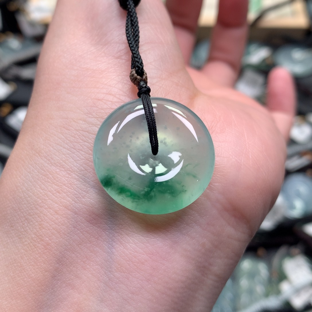 翡翠颈饰未镶嵌00000000000