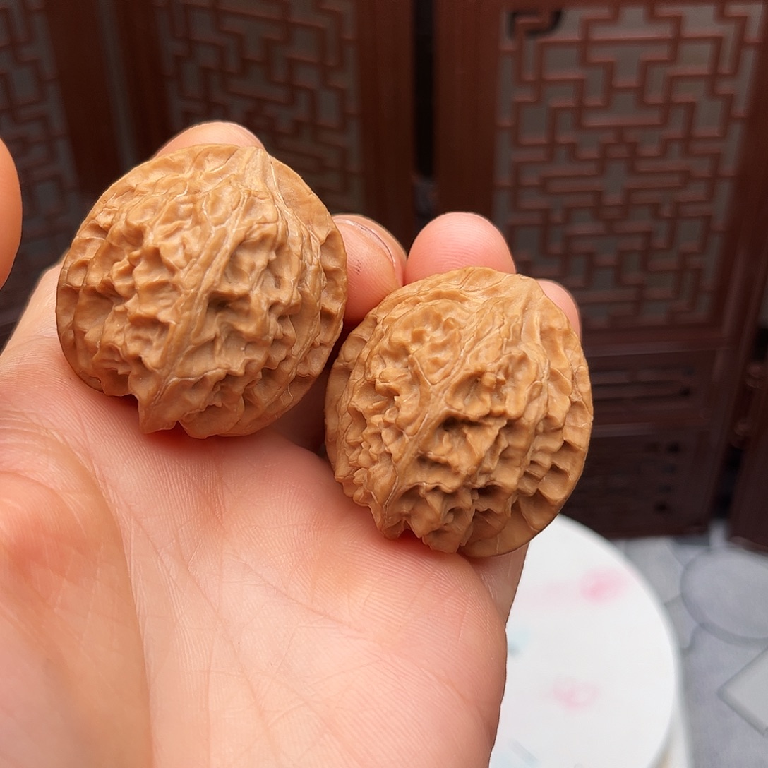 文玩核桃吊坠苹果