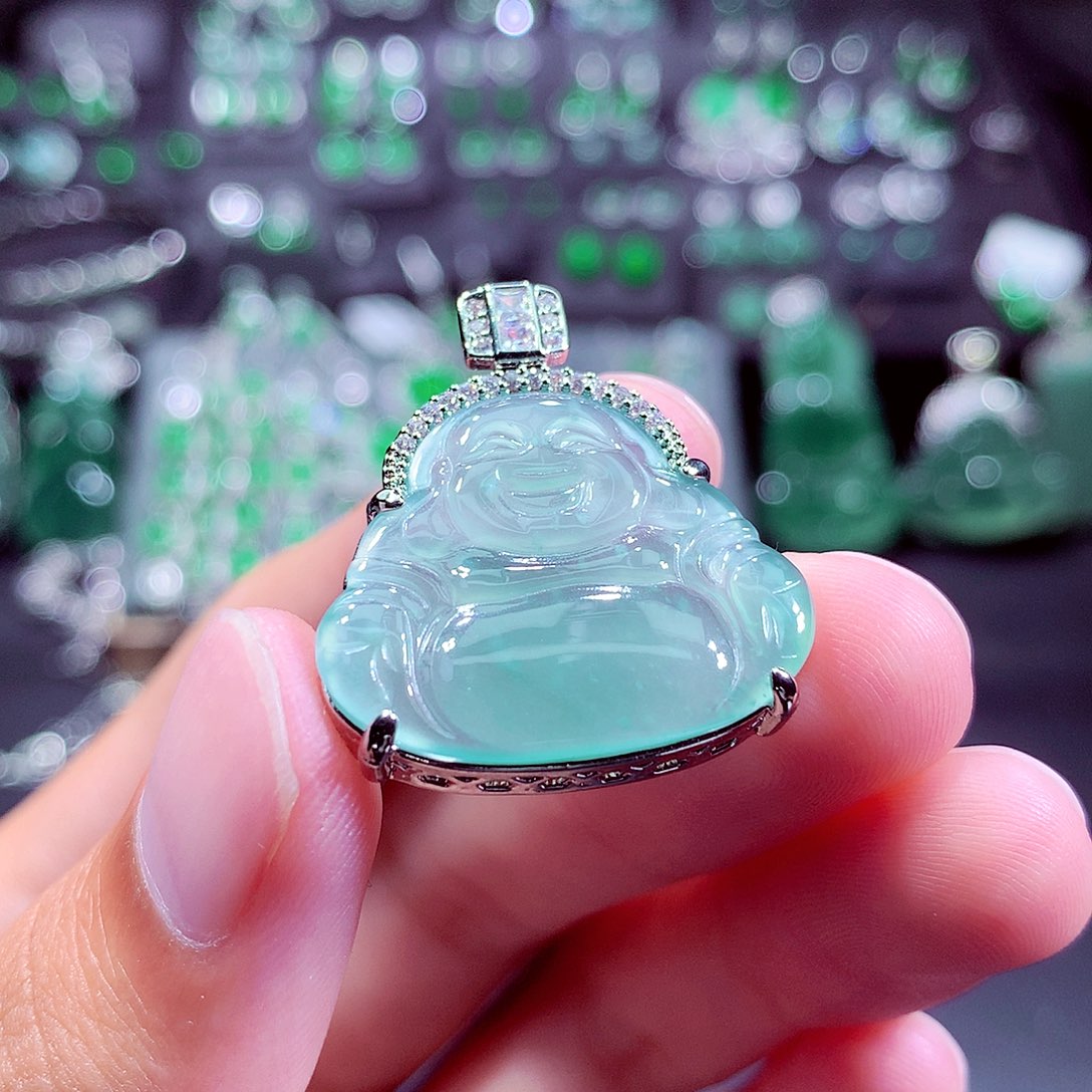 翡翠未镶嵌颈饰挂件