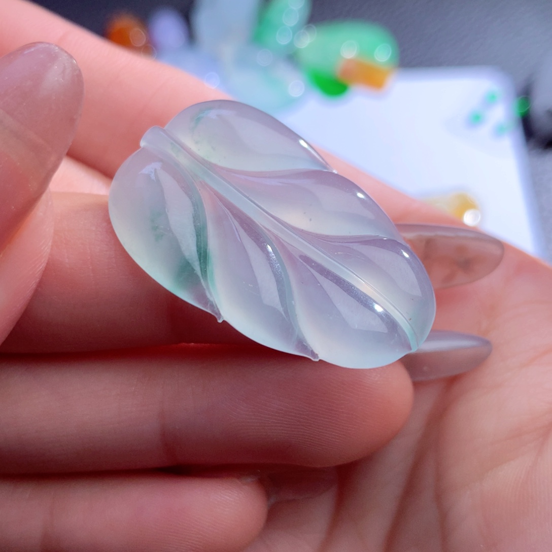 翡翠未镶嵌颈饰缅甸