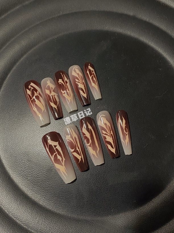 棕·哥特风秋冬雅丹风棕色渐变长梯穿戴甲10片装ins