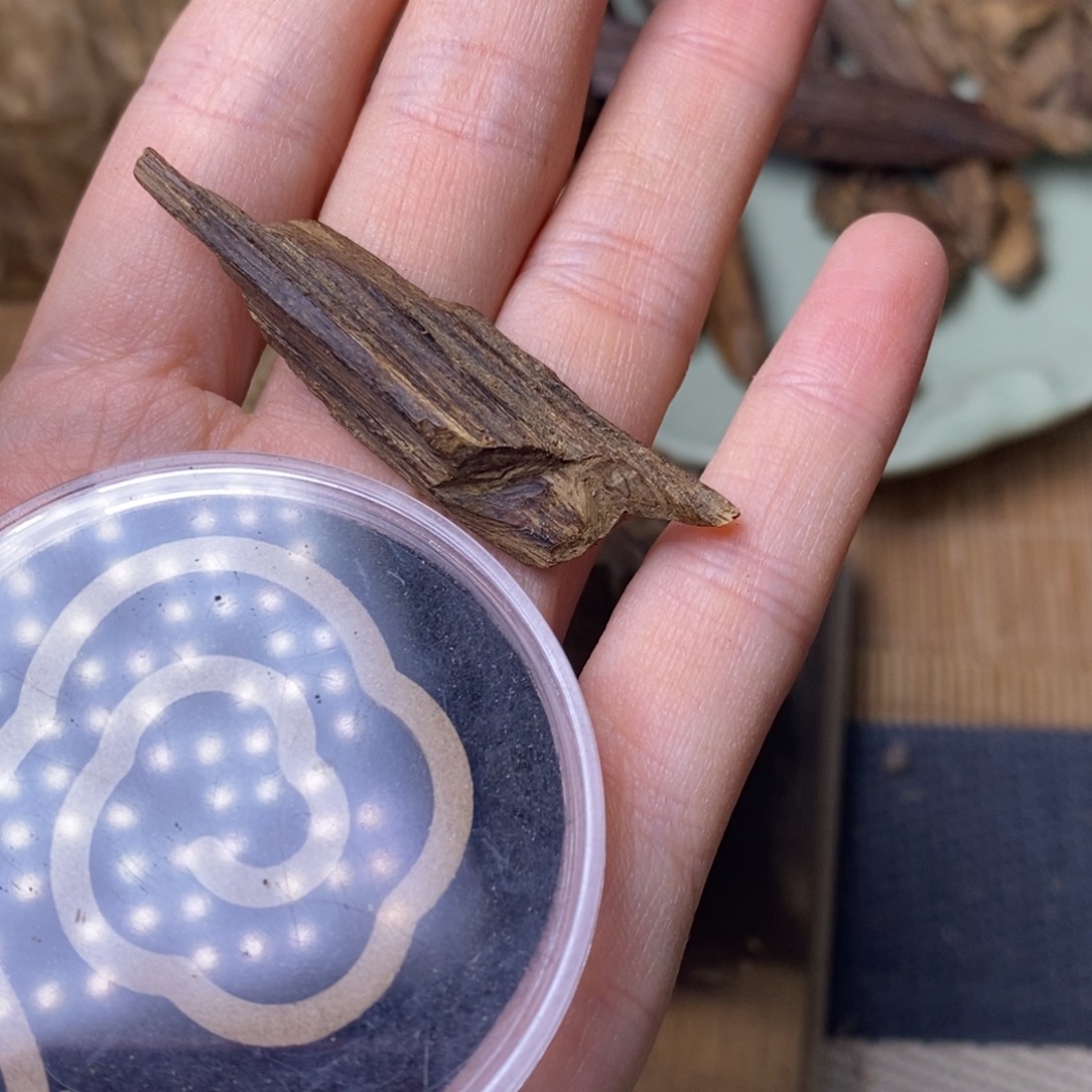 不***喧沉2.2克。                    