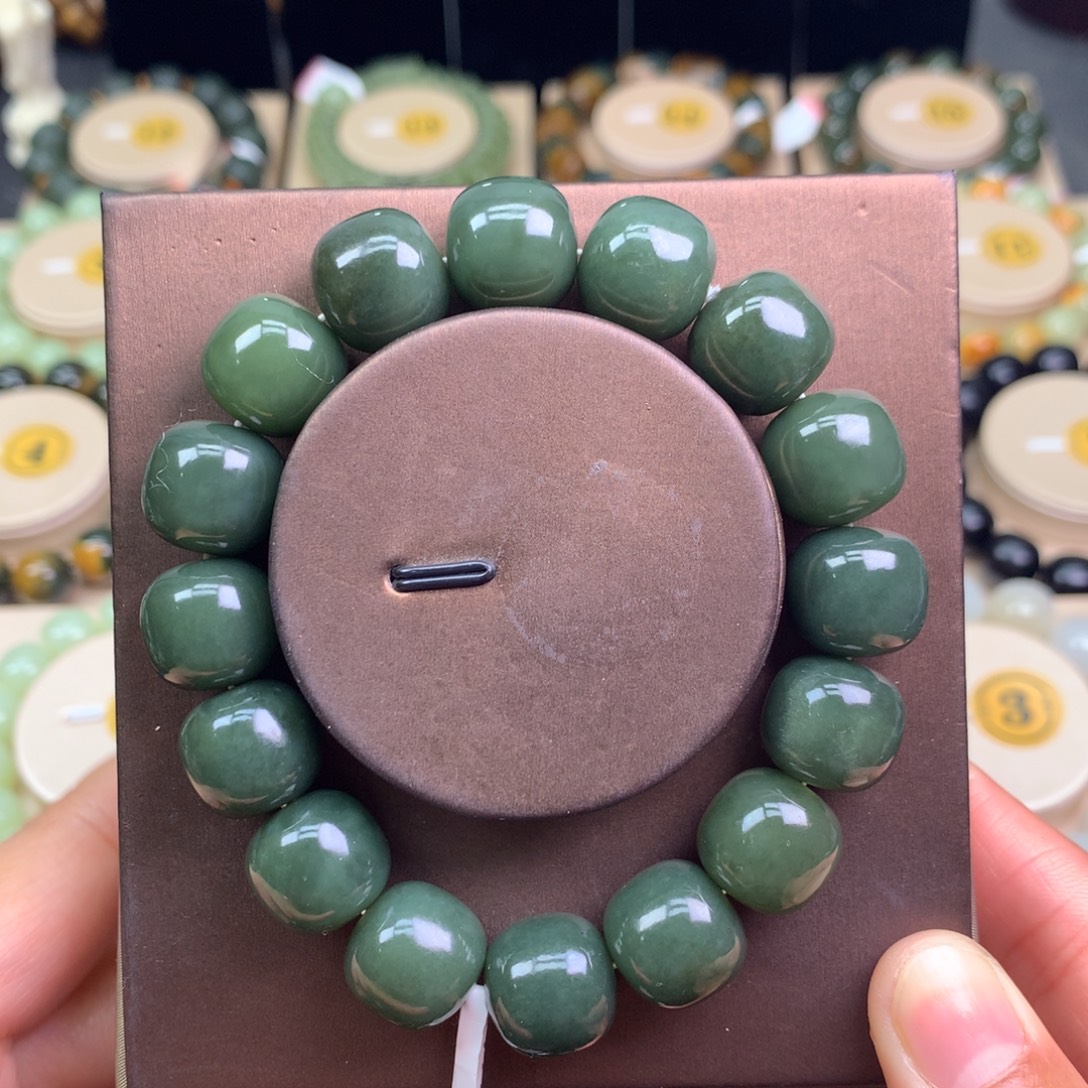 和田玉未镶嵌手链