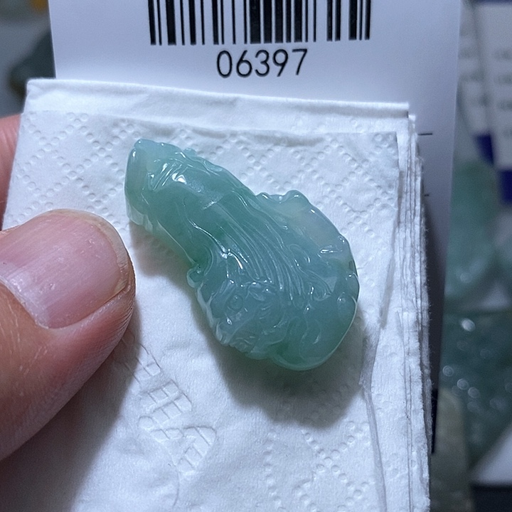 翡翠未镶嵌颈饰天光墟翡翠市场现金代购