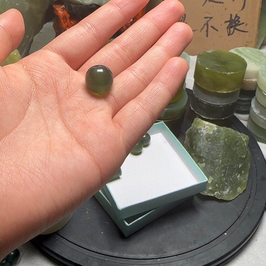 用***1蛇纹石玉未镶嵌纯天然岫玉珠宝奇石