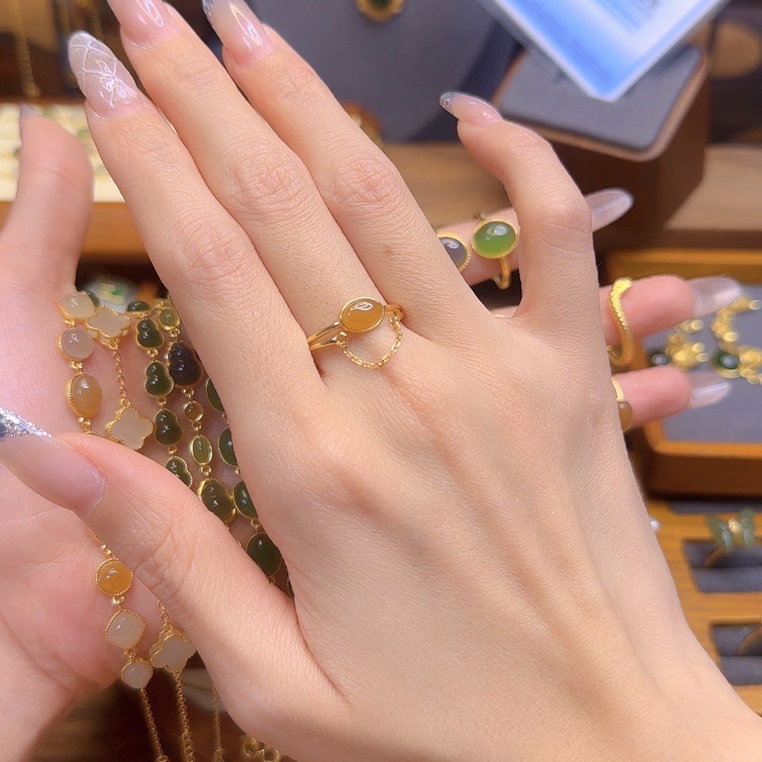 和田玉戒指银S925镀金镶嵌