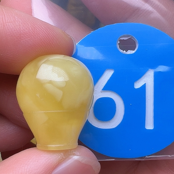 蜜蜡裸石未镶嵌金沙16.7m m