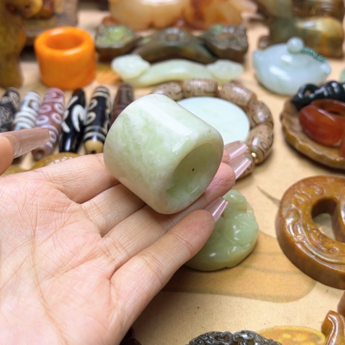 【闪购商品】蛇纹石玉颈饰未镶嵌