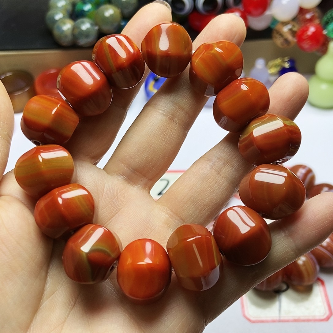 锦***美玛瑙/玉髓未镶嵌手链