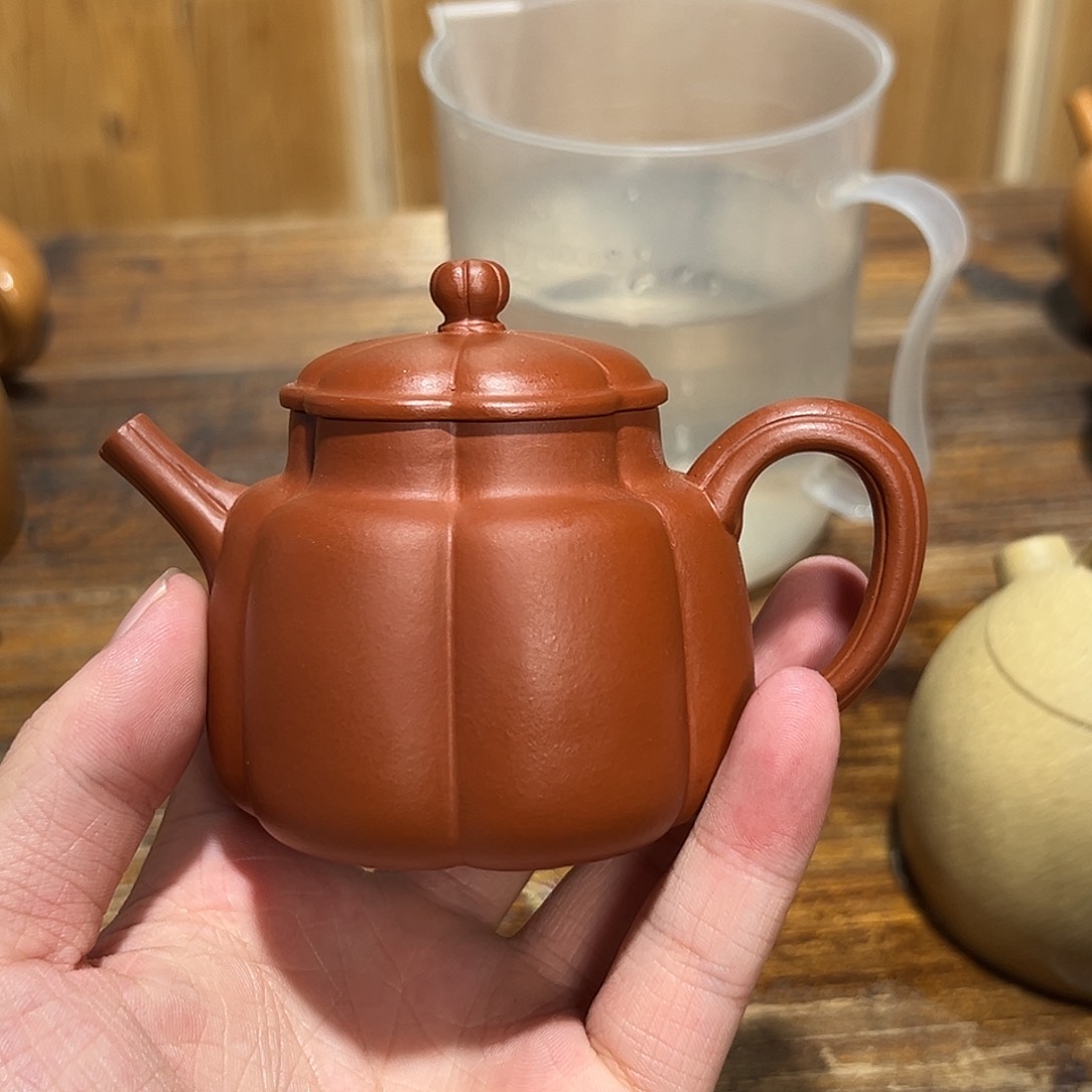 茶壶紫砂紫砂的味道很好闻