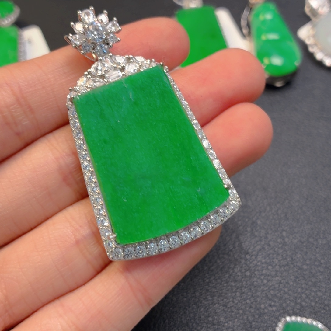 【***语翡翠银S925镶嵌颈饰
