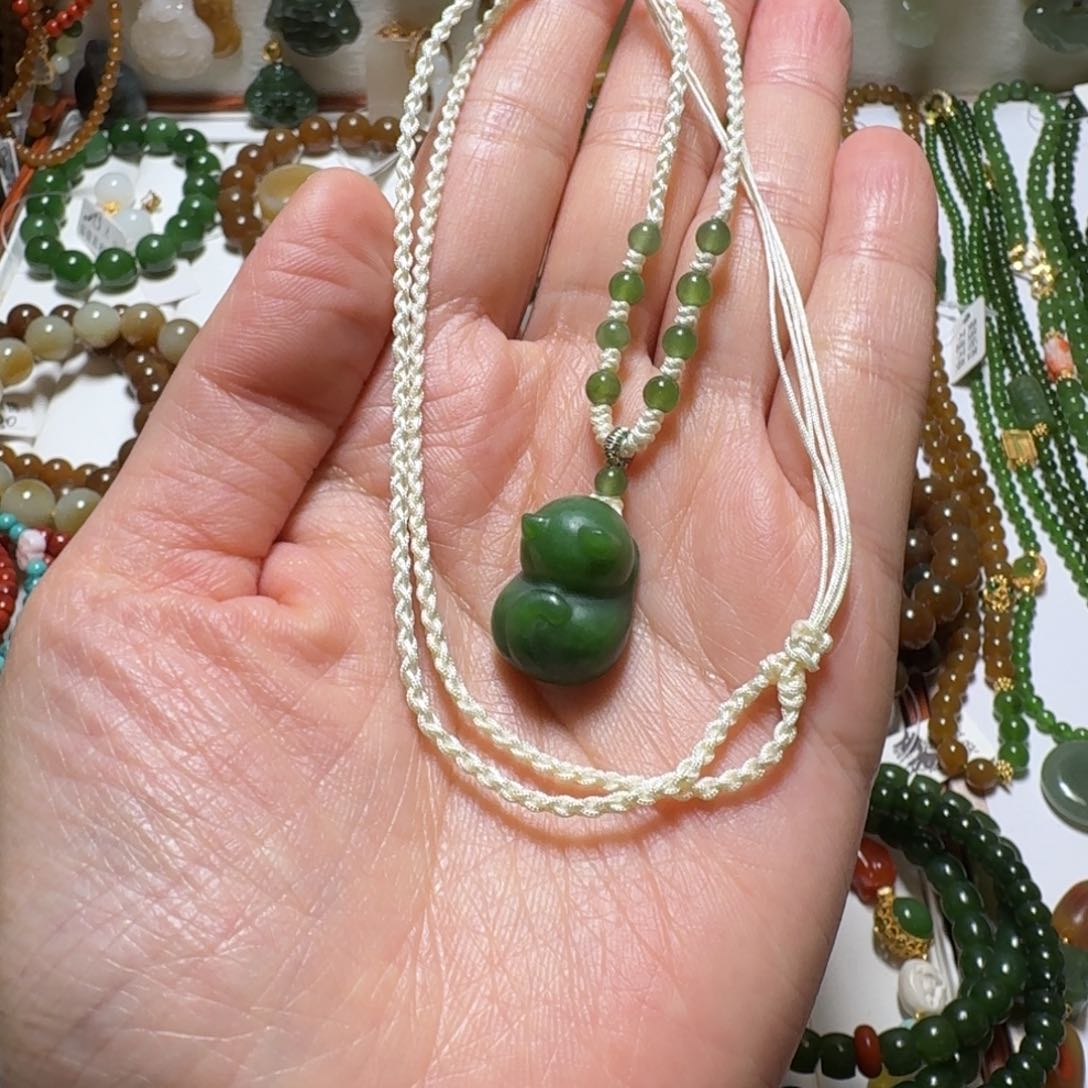 和田玉颈饰未镶嵌