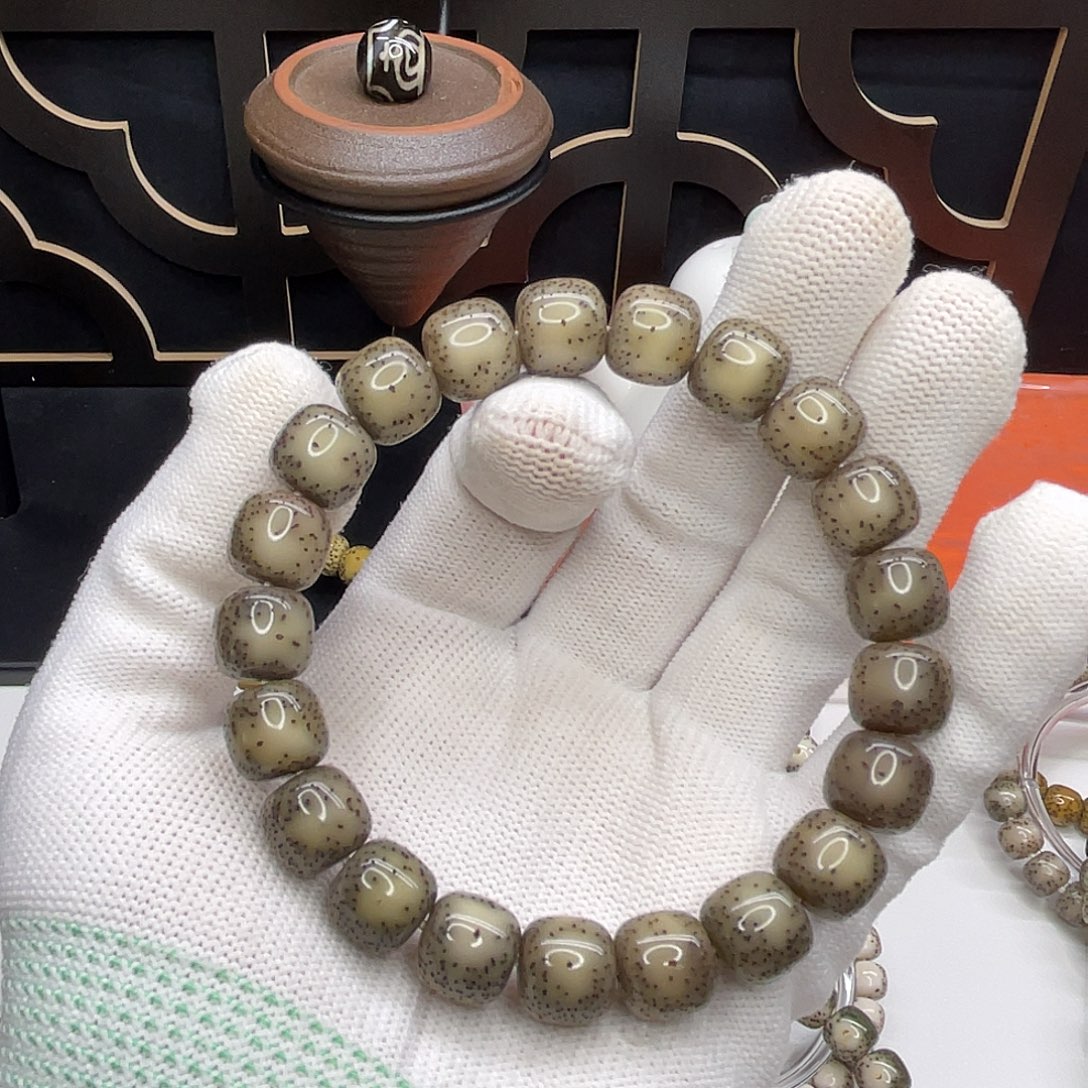 星月菩提吊坠22。11/10黑冰半壁江山双留白