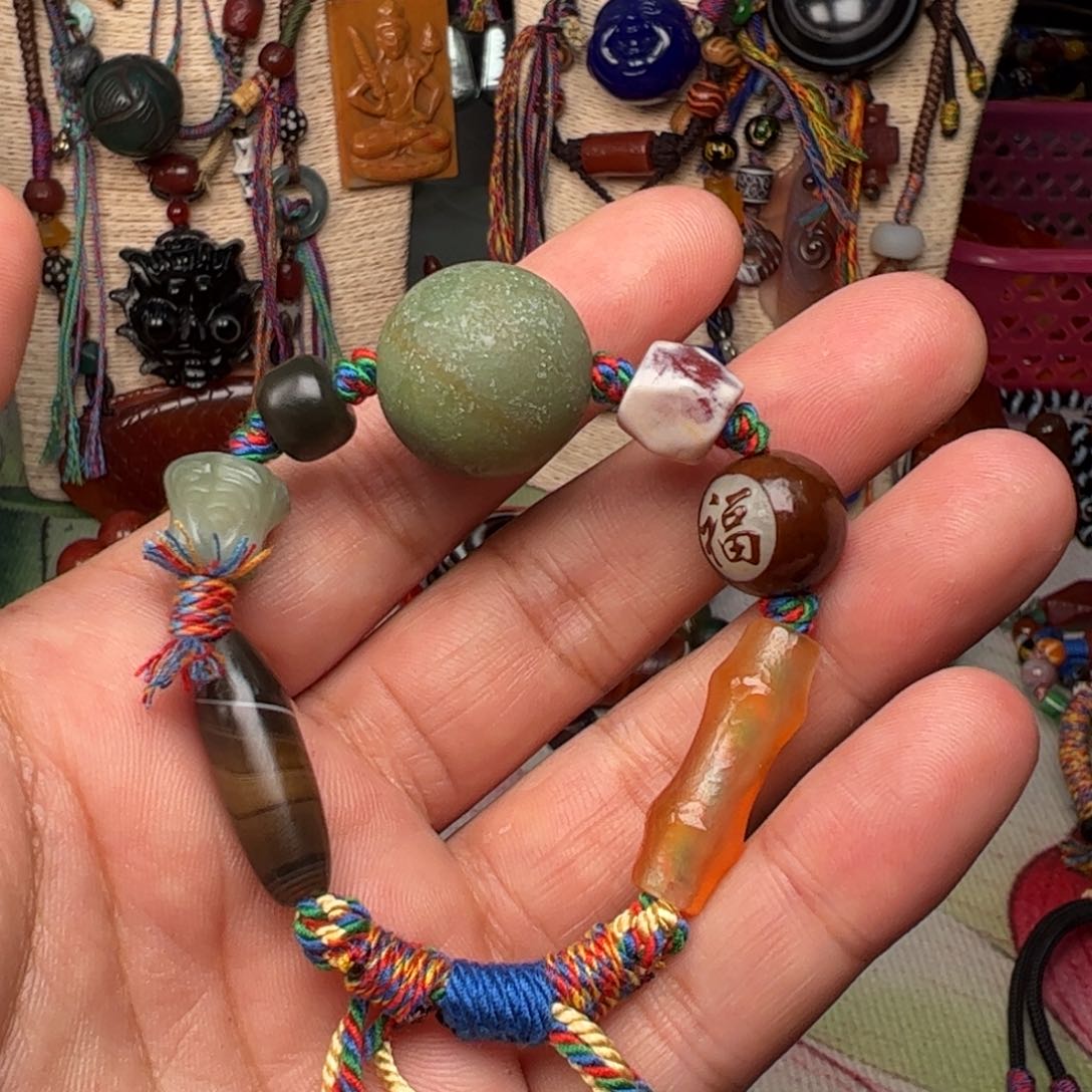 玛瑙/玉髓颈饰未镶嵌