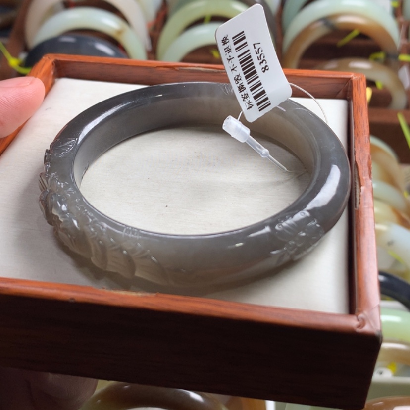 【闪购商品】和田玉手镯未镶嵌55.5