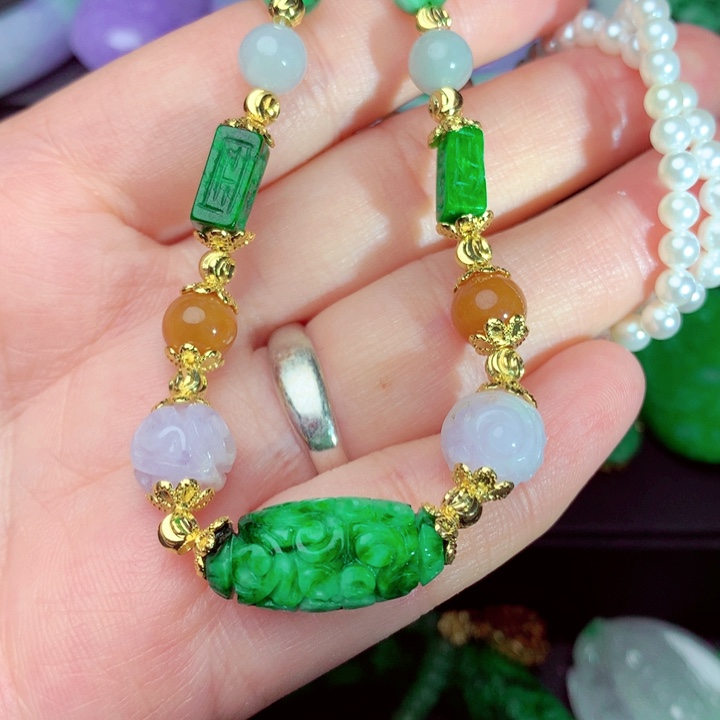 翡翠未镶嵌颈饰项链