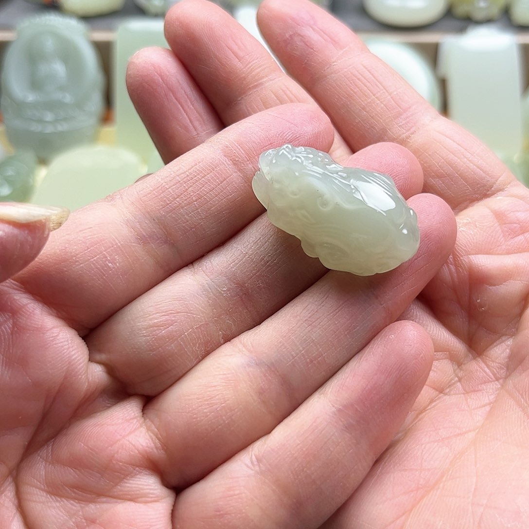 和田玉挂件未镶嵌