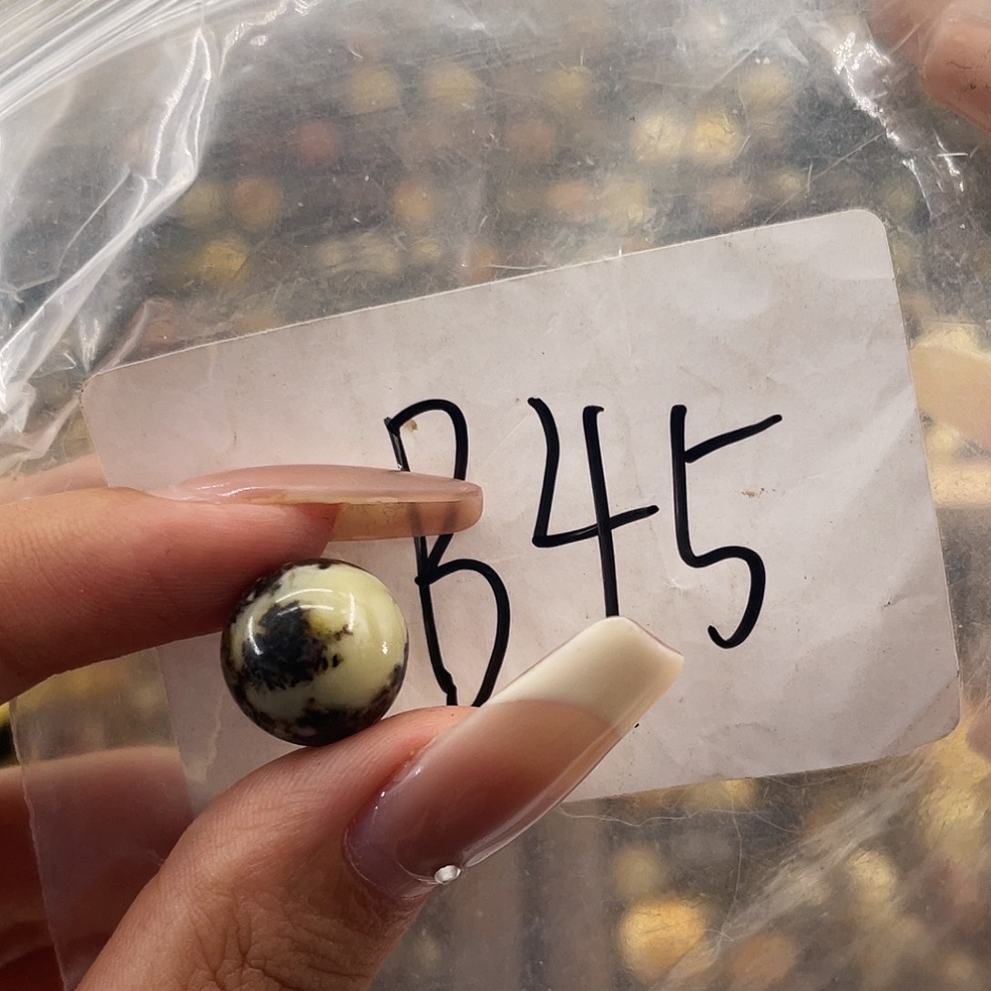 琥珀未镶嵌裸石13福利