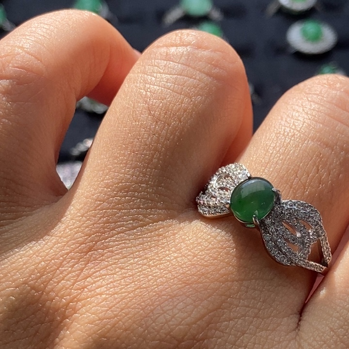 翡翠戒指银S925镶嵌冰*?戒指