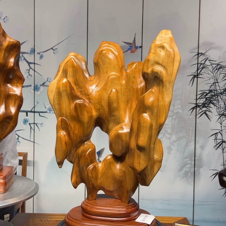 乌木类家具风*金丝楠木