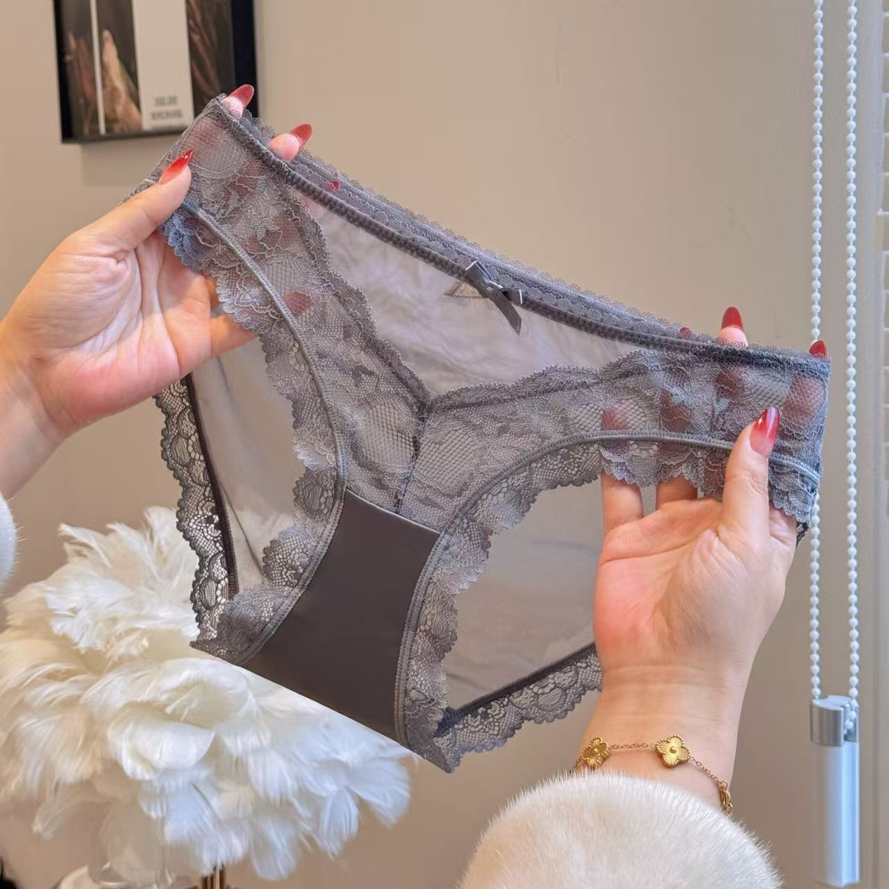 冬日新款显瘦美腰法式纯欲蕾丝舒适亲肤中腰精致内裤