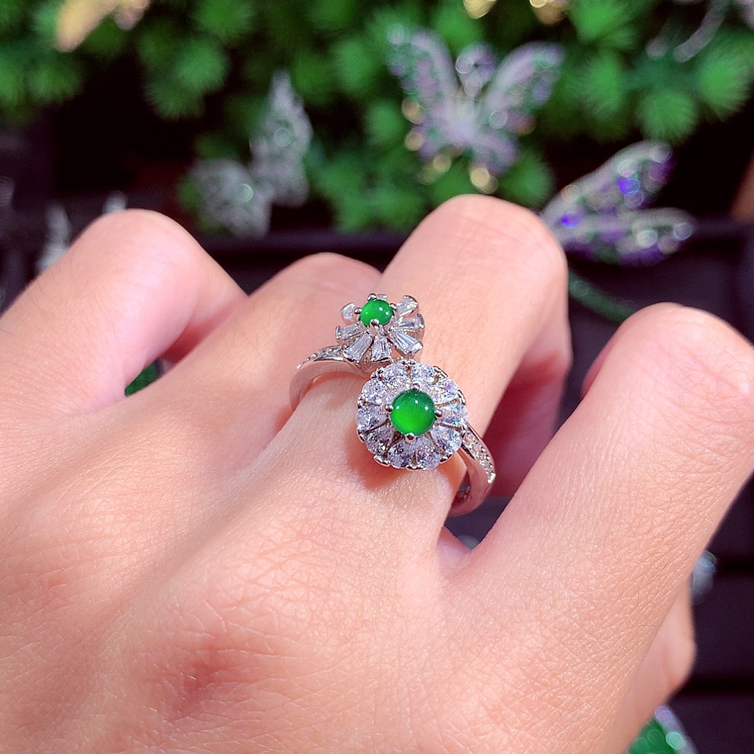 颈饰未镶嵌翡翠天然