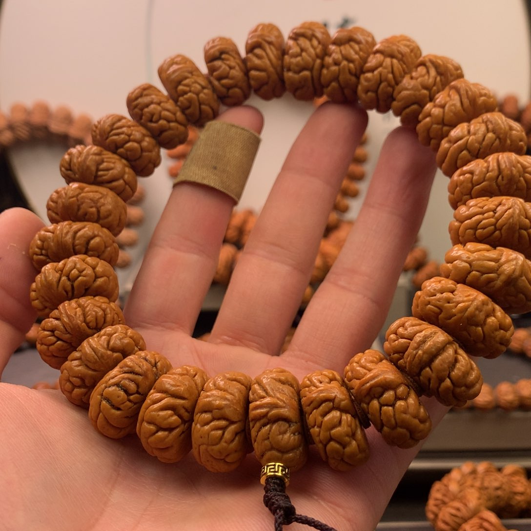 【闪购商品】桃核手串22飞碟霸王龙手持