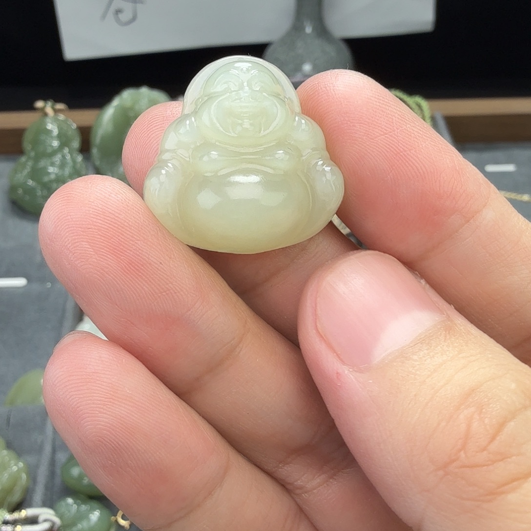 和田玉未镶嵌颈饰25mm佛公特价款