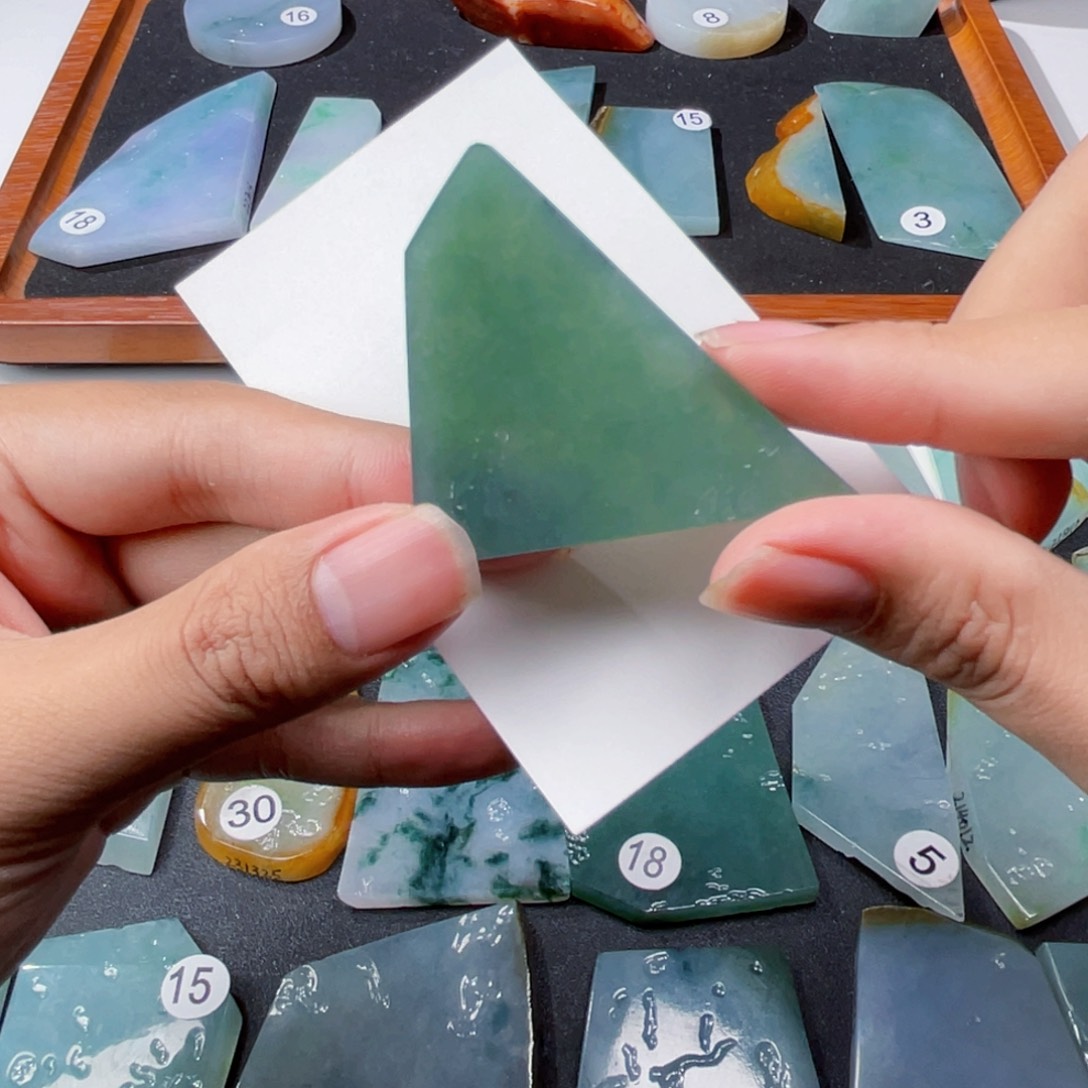 定制翡翠未镶嵌挂件料