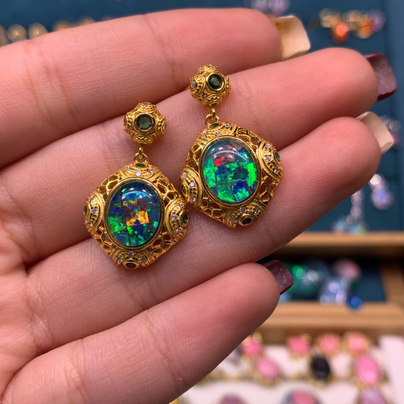 【闪购商品】欧泊耳钉款式银S925镶嵌朝***?