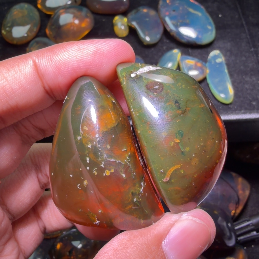 x***y琥珀未镶嵌裸石，，