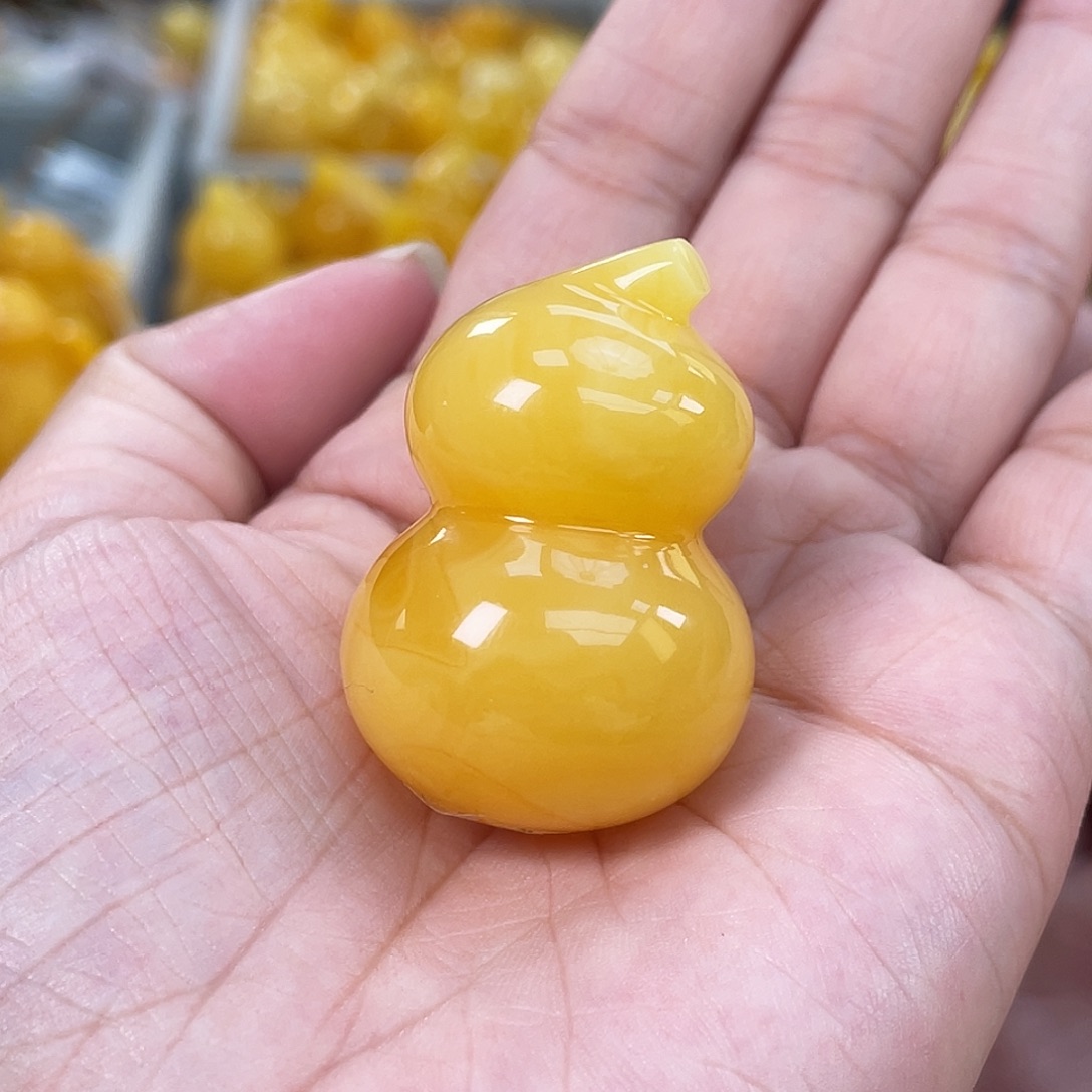 琥珀未镶嵌珠宝奇石h31