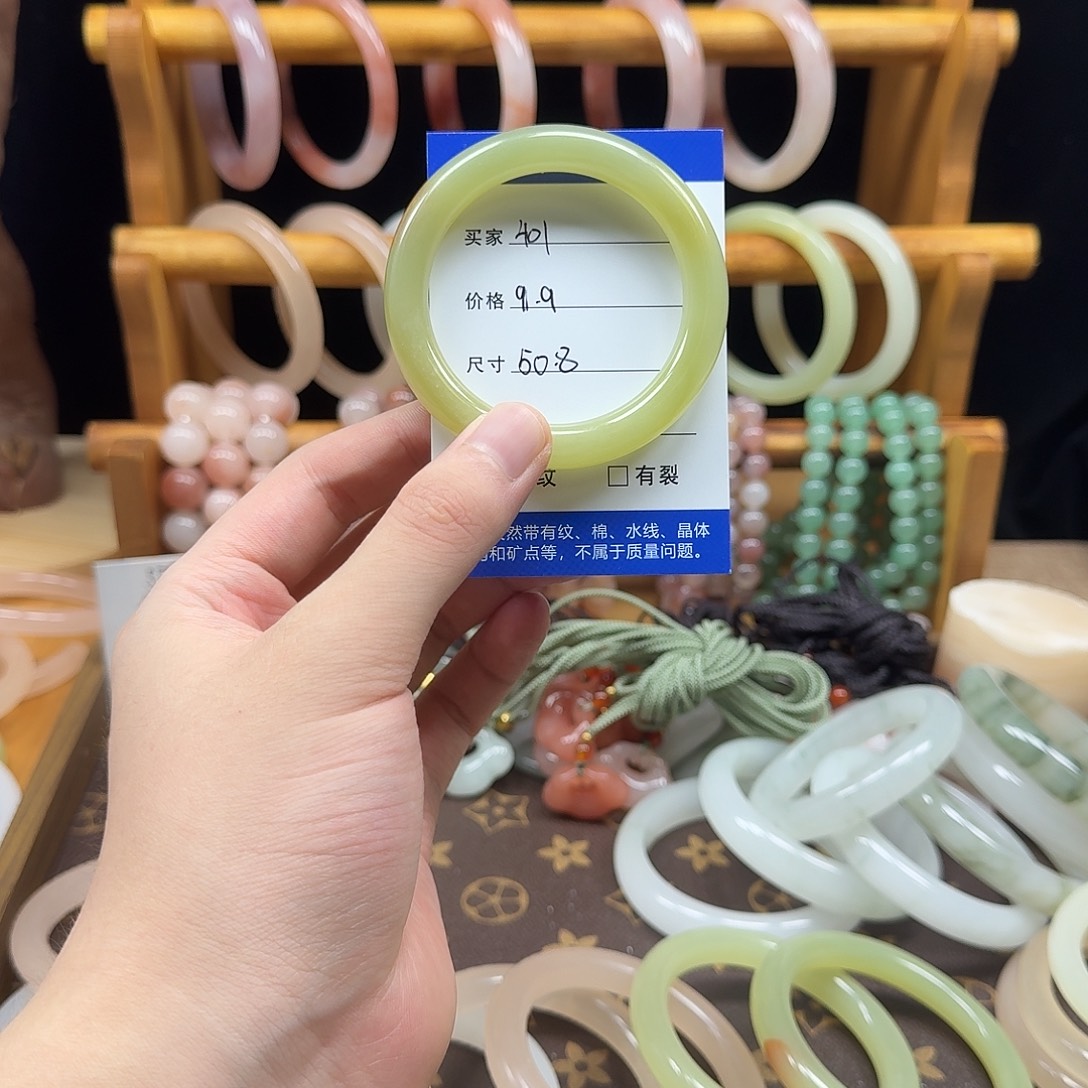 未镶嵌手镯石英质玉401