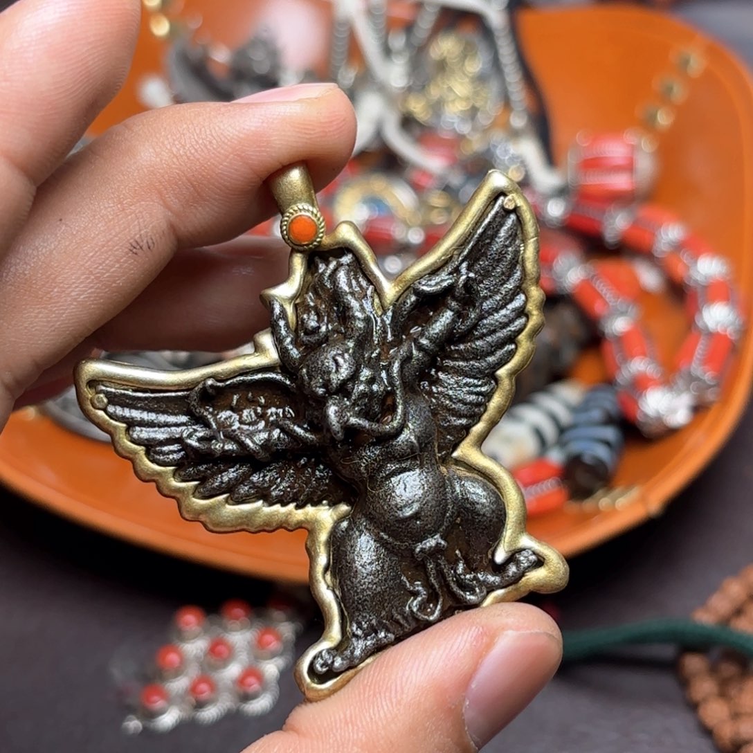 铜星月菩提吊坠项链