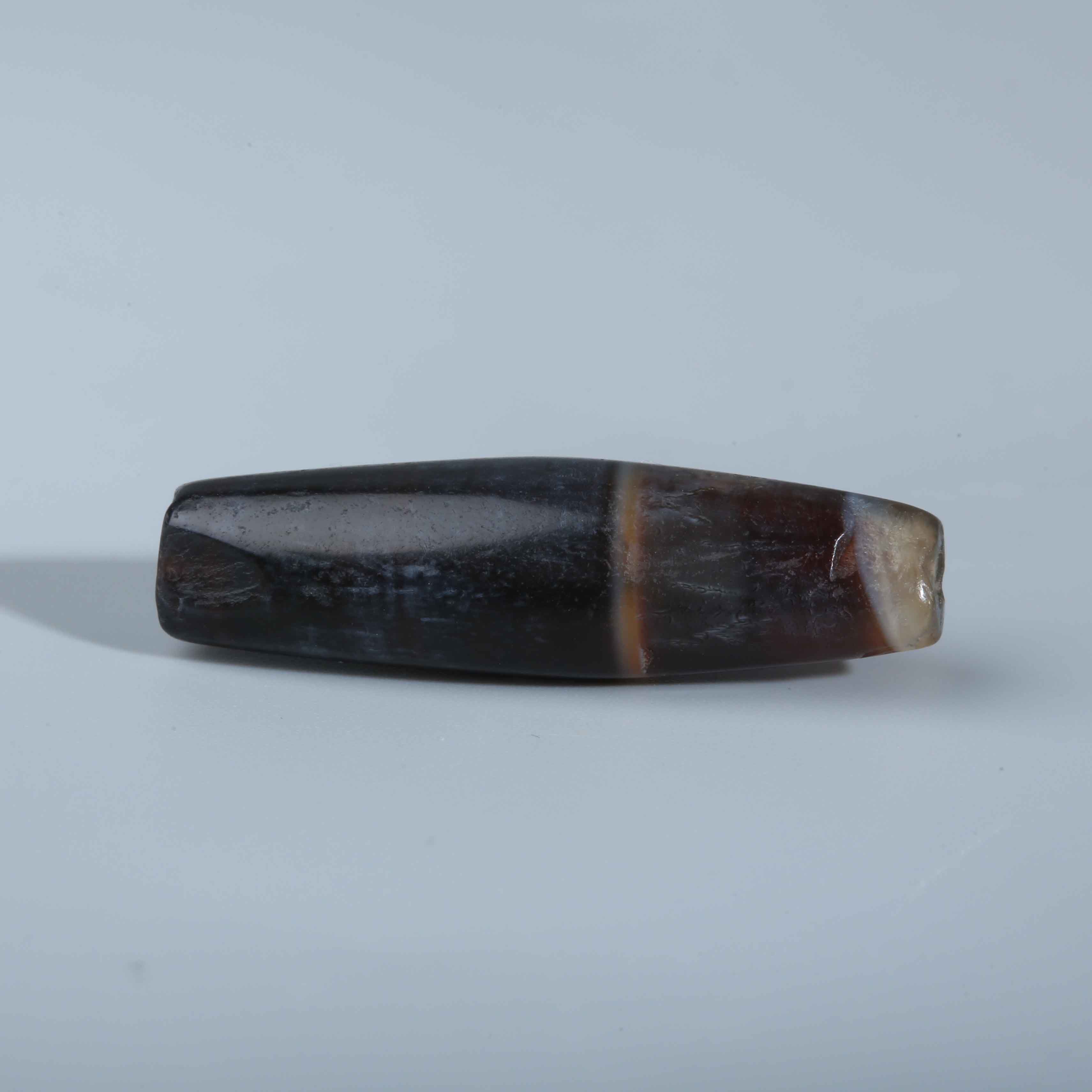 H12-042 阿契美尼德文明糖色一线缠丝玛瑙管珠 8.9*32.7mm