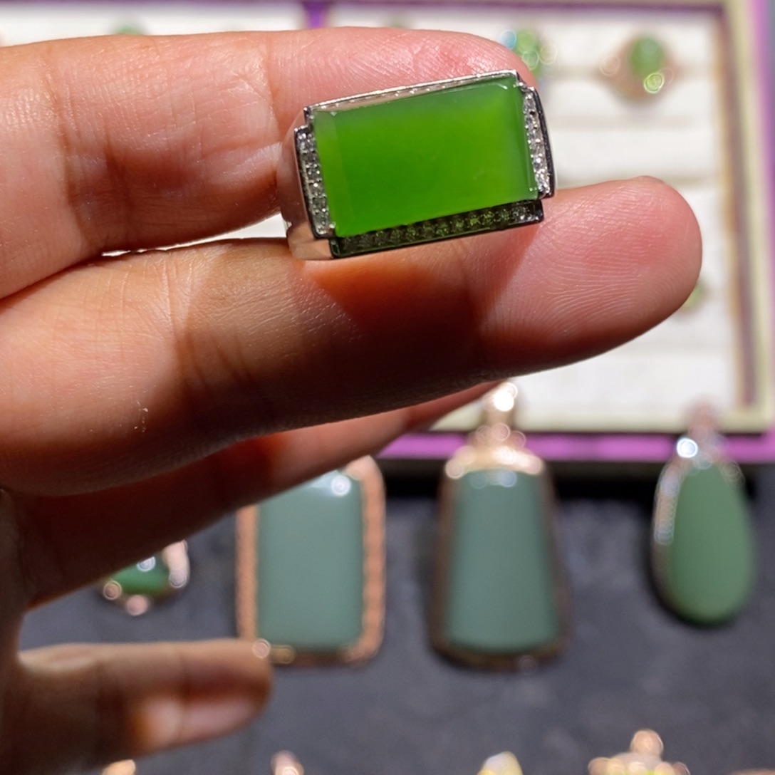 和田玉（碧玉）银S925镀金镶嵌颈饰