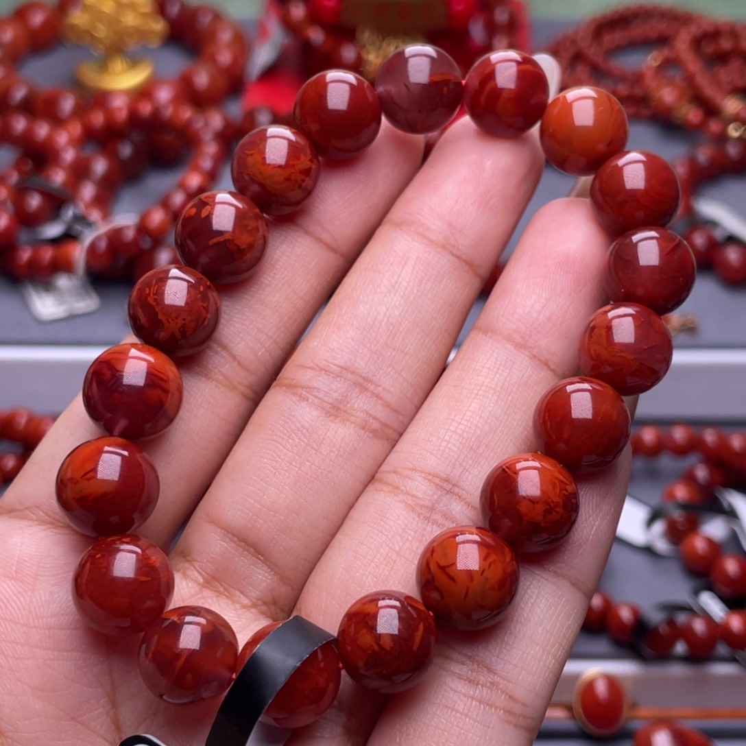 南红玛瑙未镶嵌其他原矿）收藏级11mm瓦西牛血火焰纹单圈