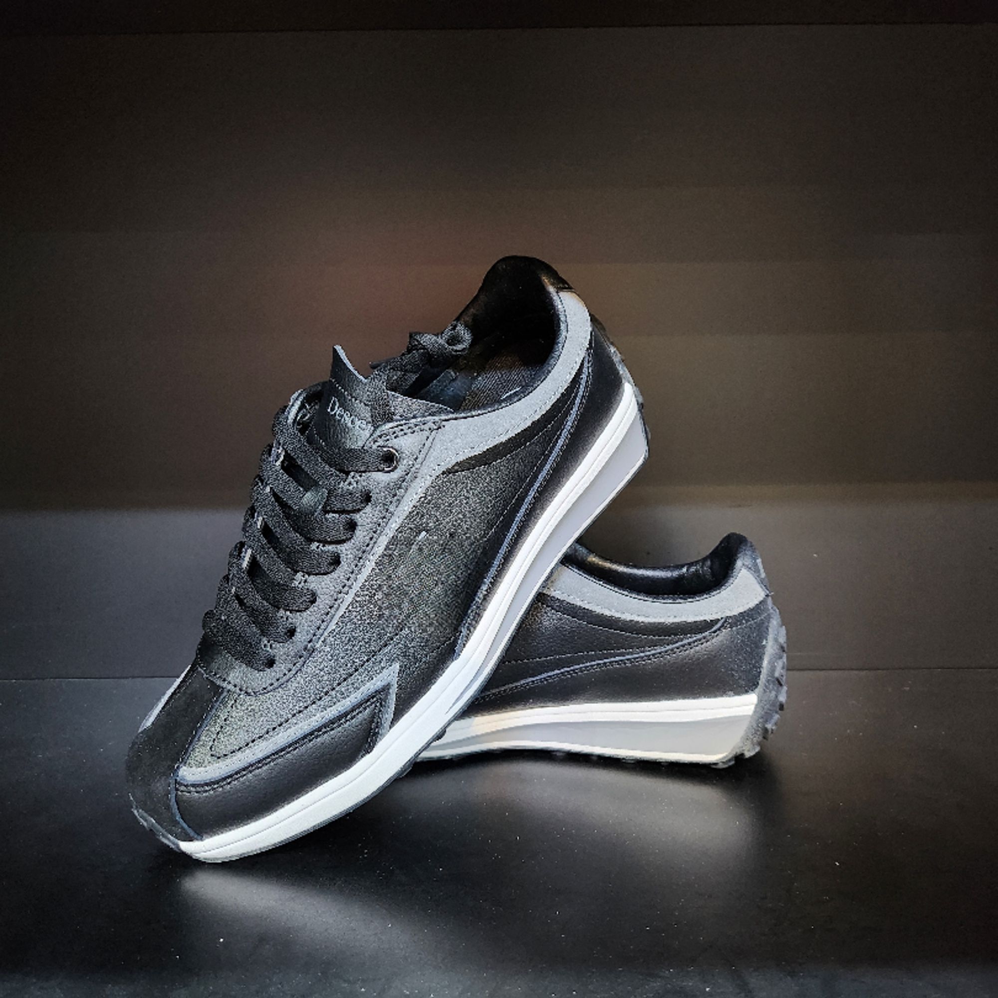 A04板鞋休闲鞋皮革拼接透气鞋低帮耐磨欧若假日风