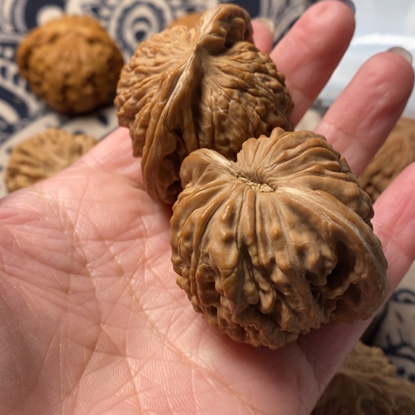 【闪购商品】文玩核桃吊坠石*四座楼