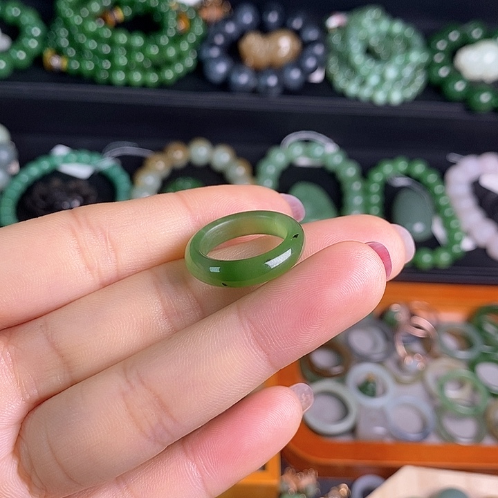 和田玉（碧玉）戒指未镶嵌