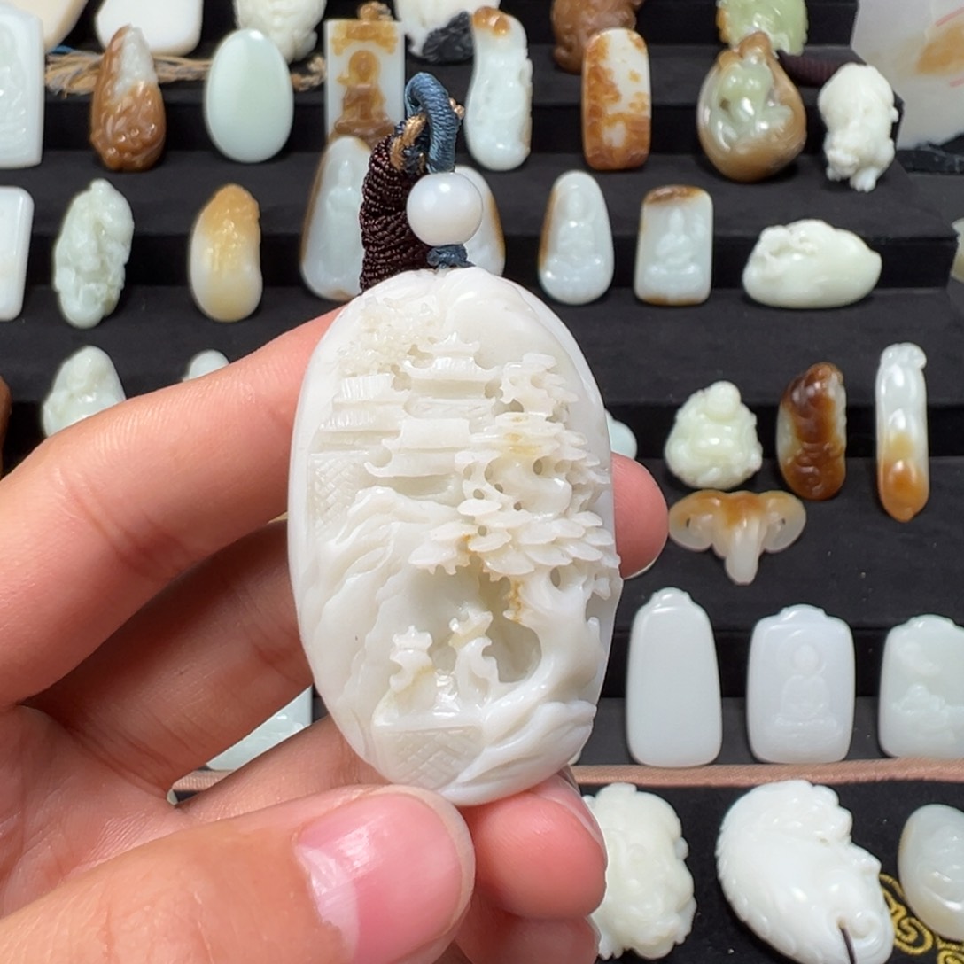 和田玉颈饰未镶嵌