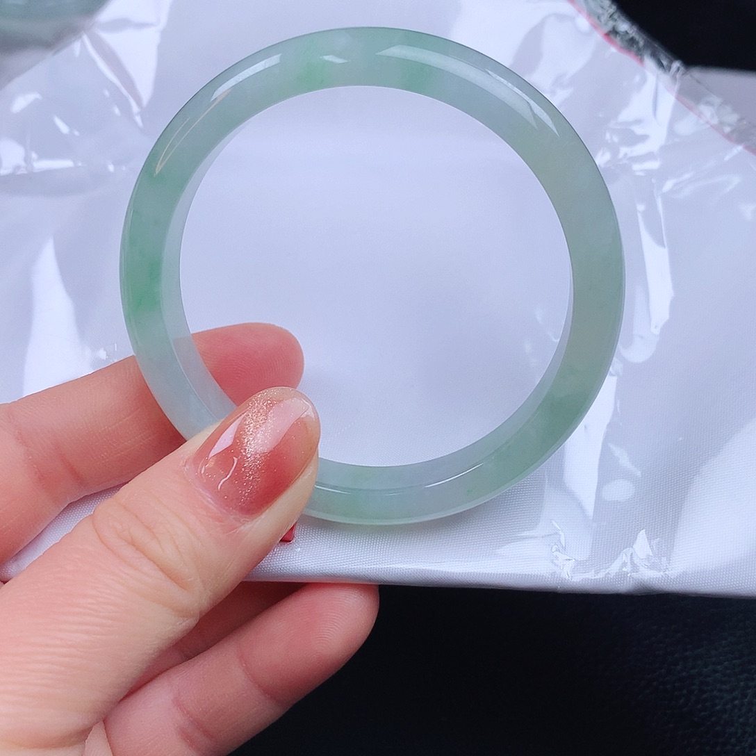 翡翠手镯未镶嵌?****g8060xccvb