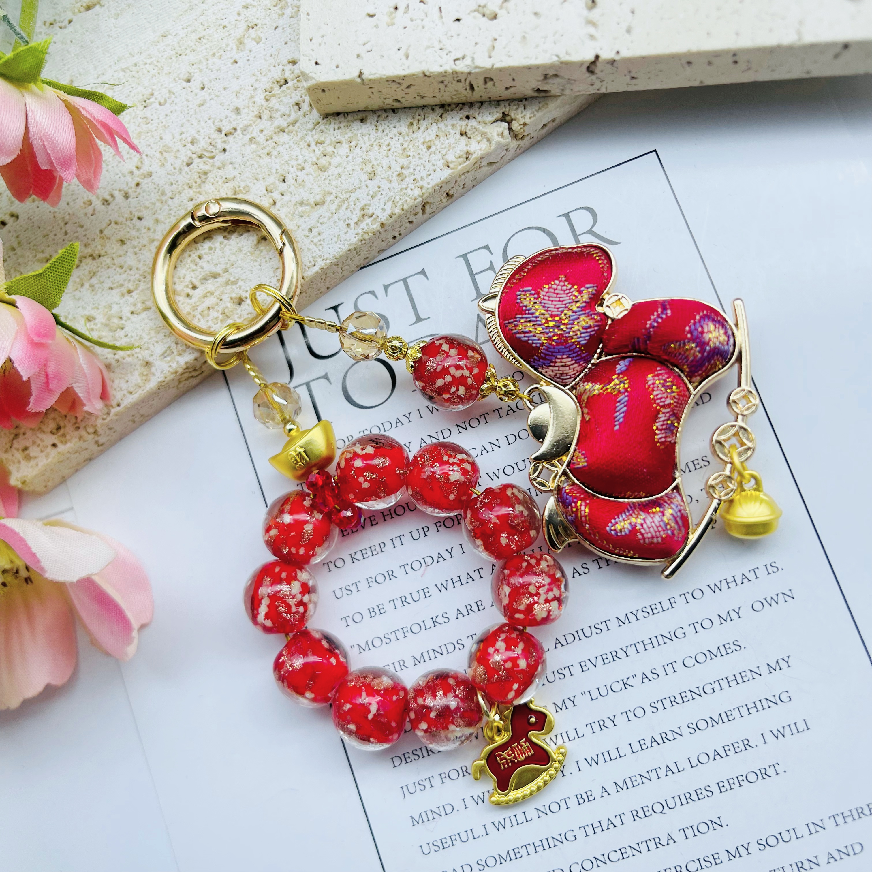 3号链接宋锦小马招财猫手机链女款个性防丢钥匙扣包包挂件新年款