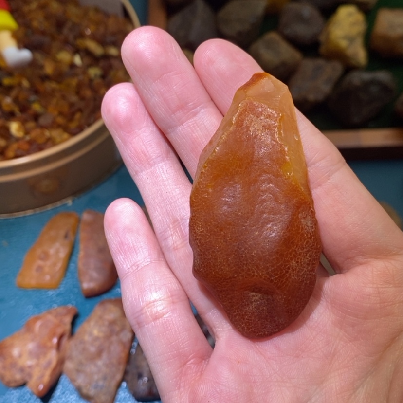 【闪购商品】未镶嵌琥珀珠宝奇石