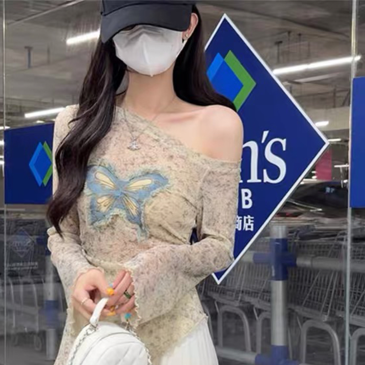 古奈家网纱拼接蝴蝶斜肩显瘦上衣网红长袖气质