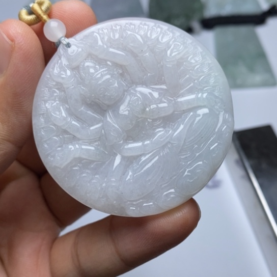 翡翠未镶嵌颈饰翡翠