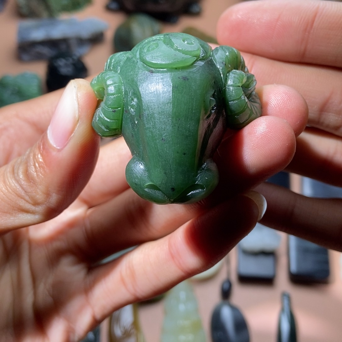 和田玉颈饰未镶嵌定制