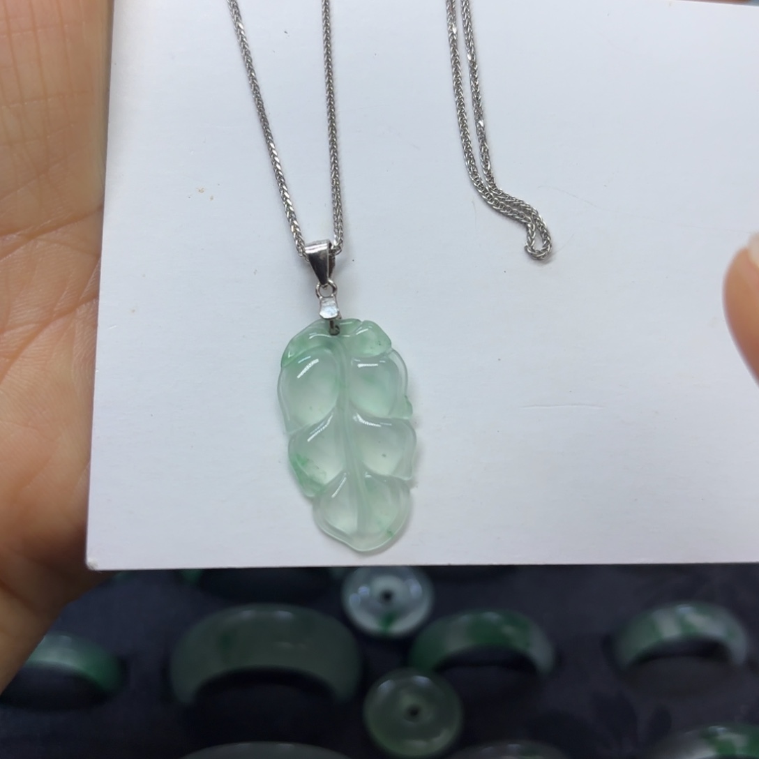 石英质玉（非洲翠）未镶嵌戒指  珠子  手镯银项链冰叶子一套